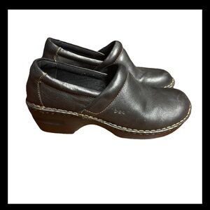 B.O.C born black leather clogs 10m
